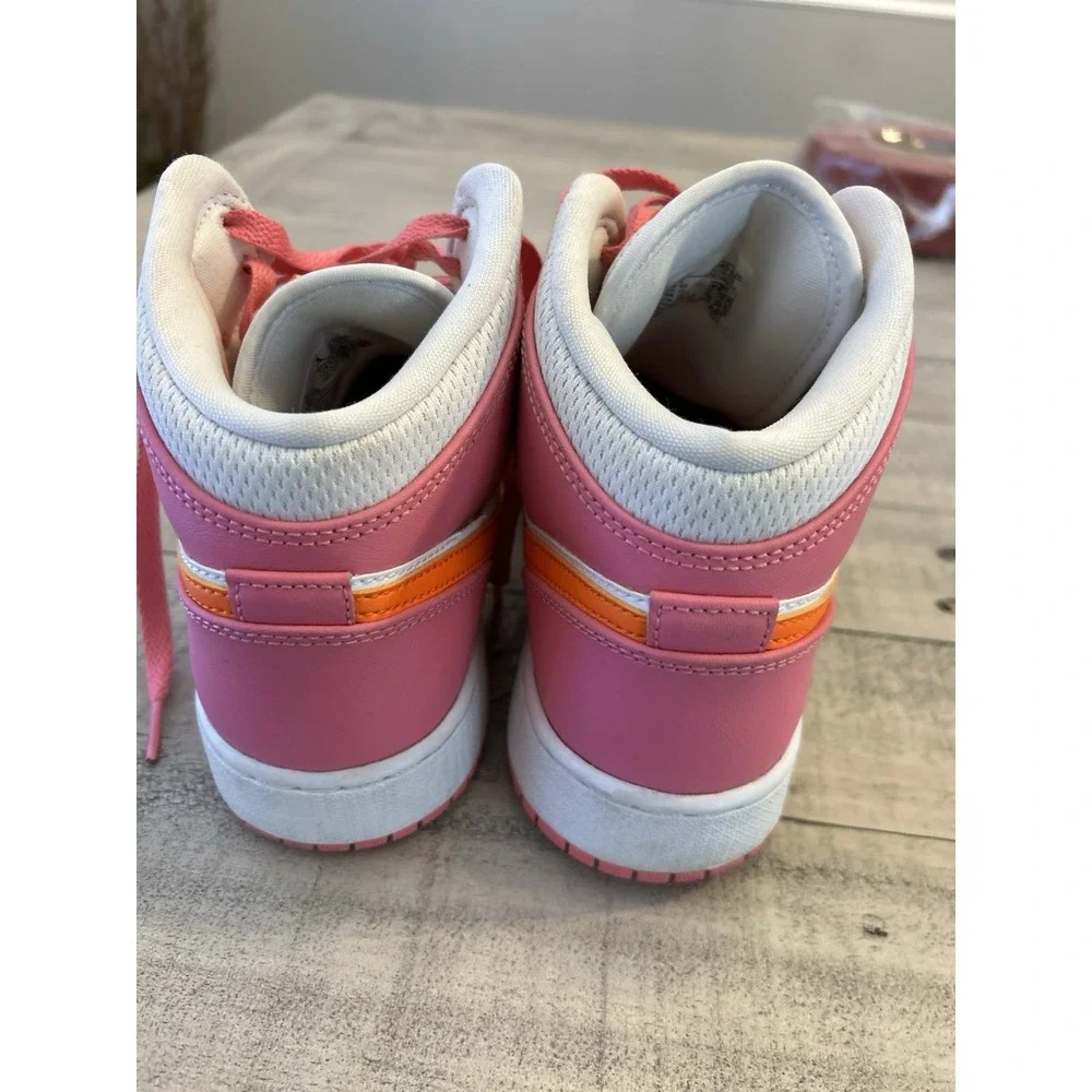Nike‎ Air Jordan 1 Mid GS Size 7Y Pinksicle Safety Orange White DX3240-681